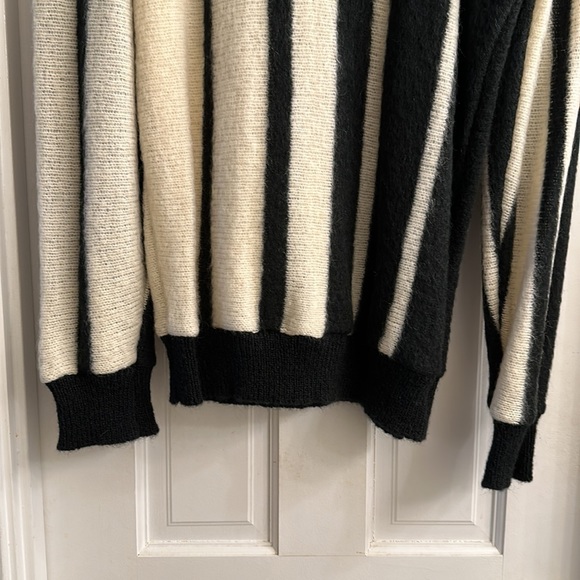 Versus by Versace Black & White Sweater - Luxury and Confort defined - Picture 5 of 11